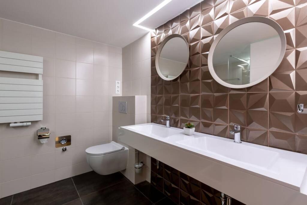 Premium Apartment By Hi5-King Street'S Luxury Suite Budapest Eksteriør billede