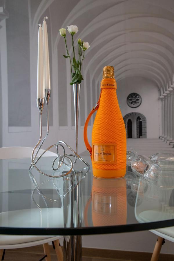 Premium Apartment By Hi5-King Street'S Luxury Suite Budapest Eksteriør billede